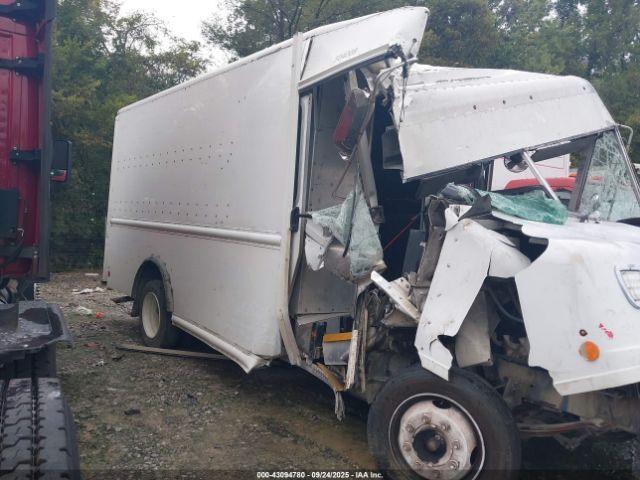 Freightliner Chassis M Line Walk-in Van Image 13