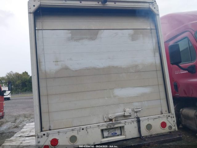 Freightliner Chassis M Line Walk-in Van Image 12