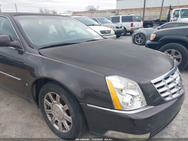 Cadillac DTS 1sc Image 1