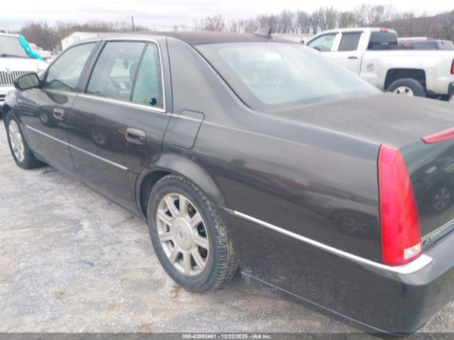 Cadillac DTS 1sc Image 4