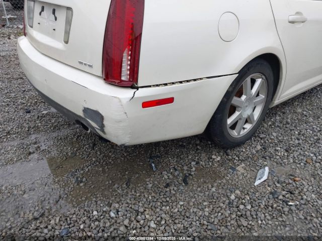 Cadillac STS V8 Image 14