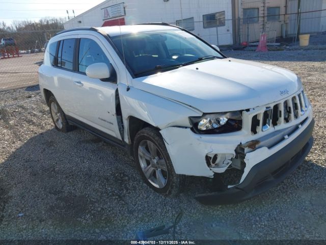 Jeep Compass Latitude Image 1
