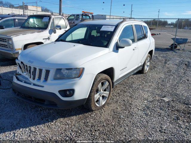 Jeep Compass Latitude Image 2