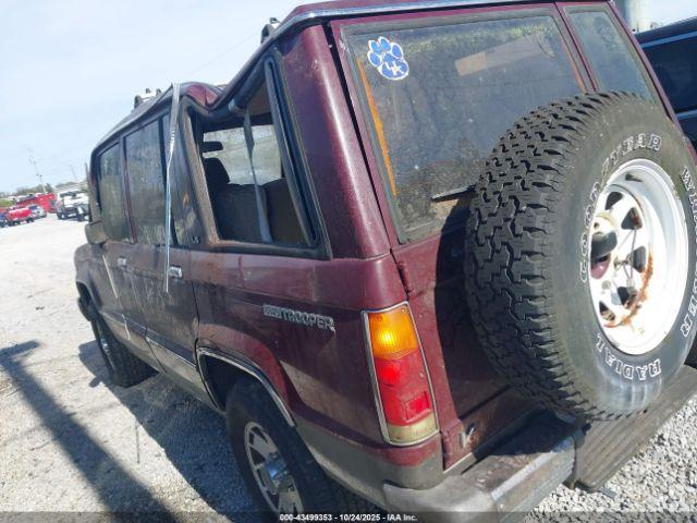 Isuzu Trooper Image 8