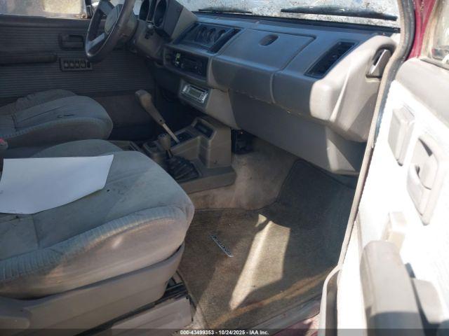 Isuzu Trooper Image 9