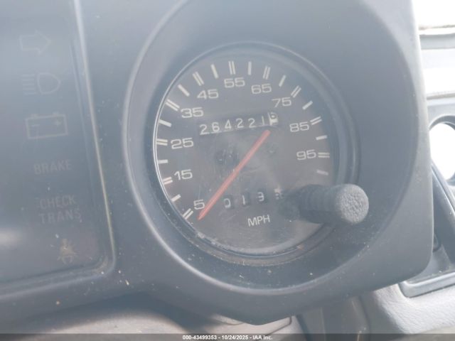 Isuzu Trooper Image 5