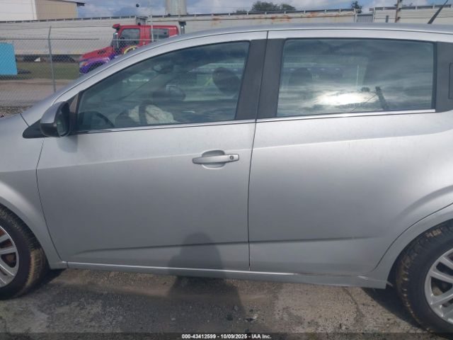 Chevrolet Sonic 2lt Image 6