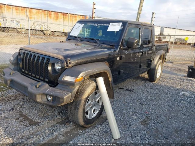 Jeep Gladiator Sport S 4x4 Image 2