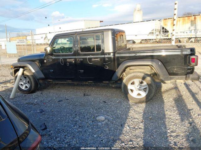 Jeep Gladiator Sport S 4x4 Image 15