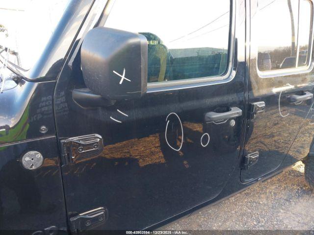 Jeep Gladiator Sport S 4x4 Image 13