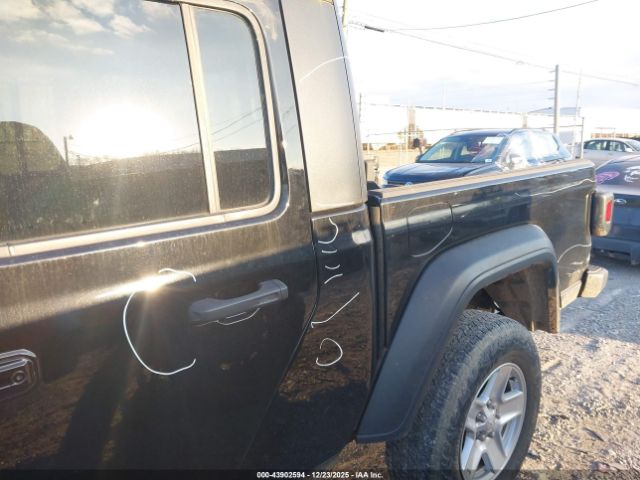 Jeep Gladiator Sport S 4x4 Image 20