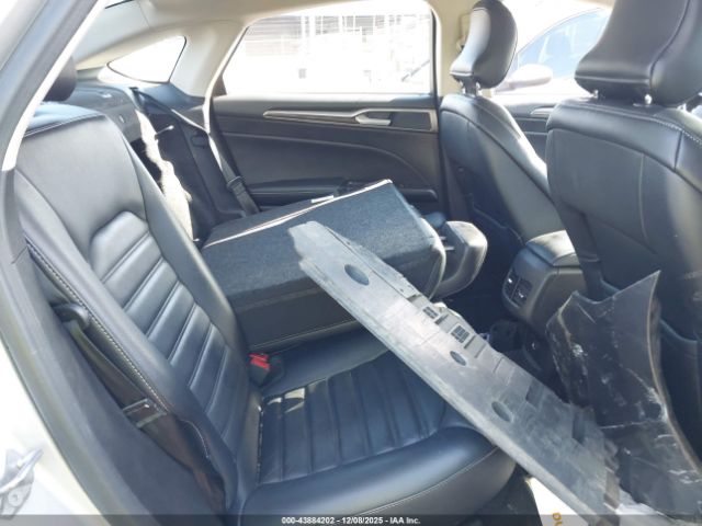 Ford Fusion Se Image 8