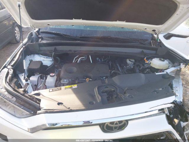 Toyota Grand Highlander Hybrid Xle Image 16