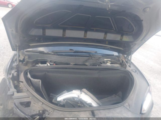 Tesla Model X Image 9