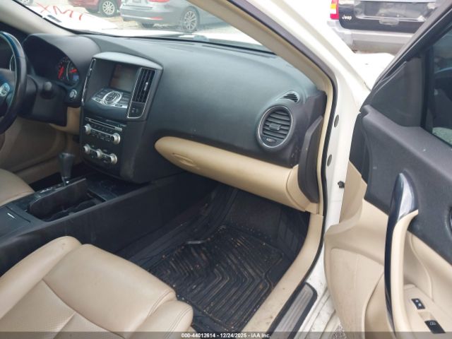 Nissan Maxima 3.5 Sv Image 10