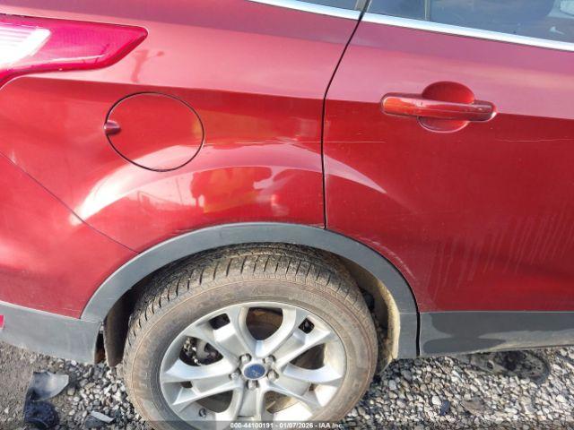 Ford Escape Titanium Image 14