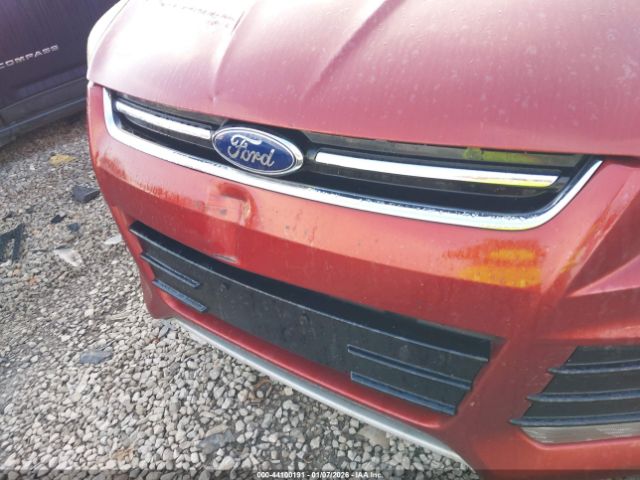 Ford Escape Titanium Image 9