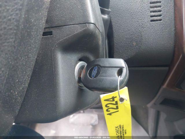 Ford F-250 Lariat Image 10