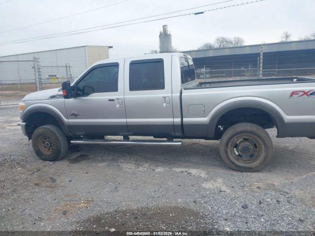 Ford F-250 Lariat Image 12