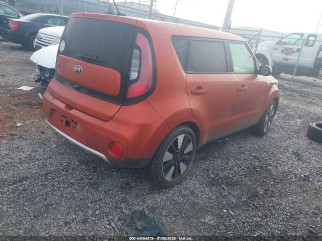 Kia Soul + Image 12