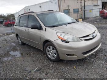  Salvage Toyota Sienna