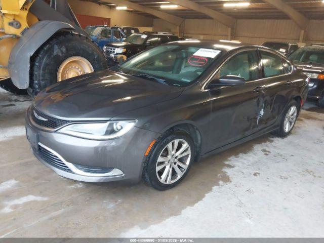 Chrysler 200 Limited Image 6