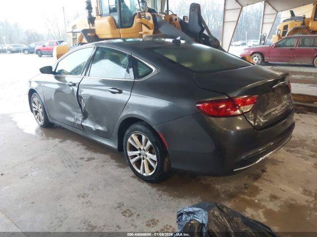 Chrysler 200 Limited Image 10