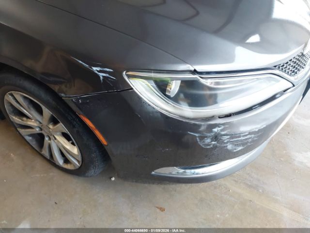 Chrysler 200 Limited Image 5