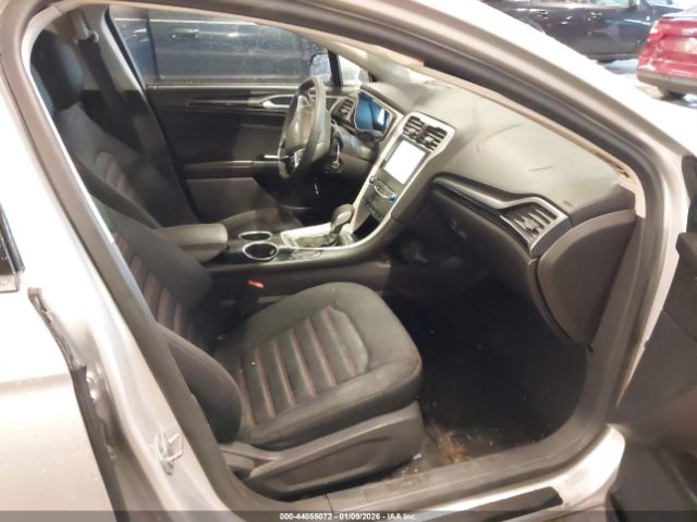 Ford Fusion Se Image 6