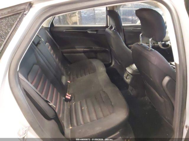 Ford Fusion Se Image 2